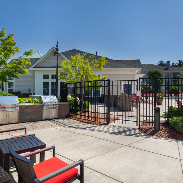 Edgewood Apartments North Reading, MA Home