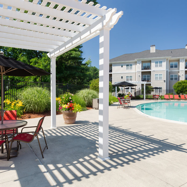 Edgewood Apartments North Reading, MA Home