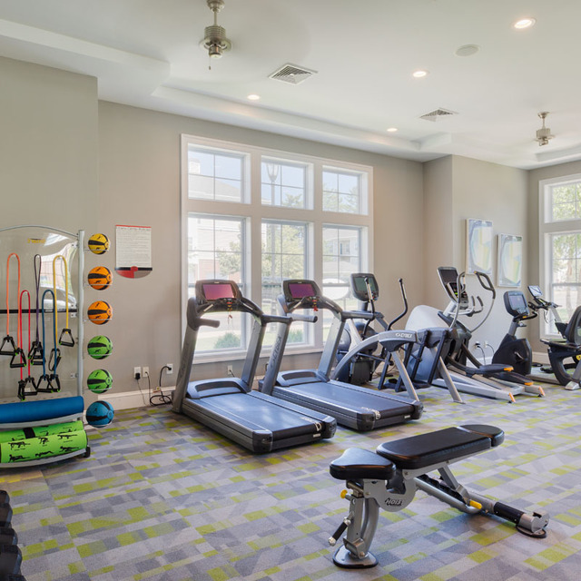 Edgewood Apartments North Reading, MA Home